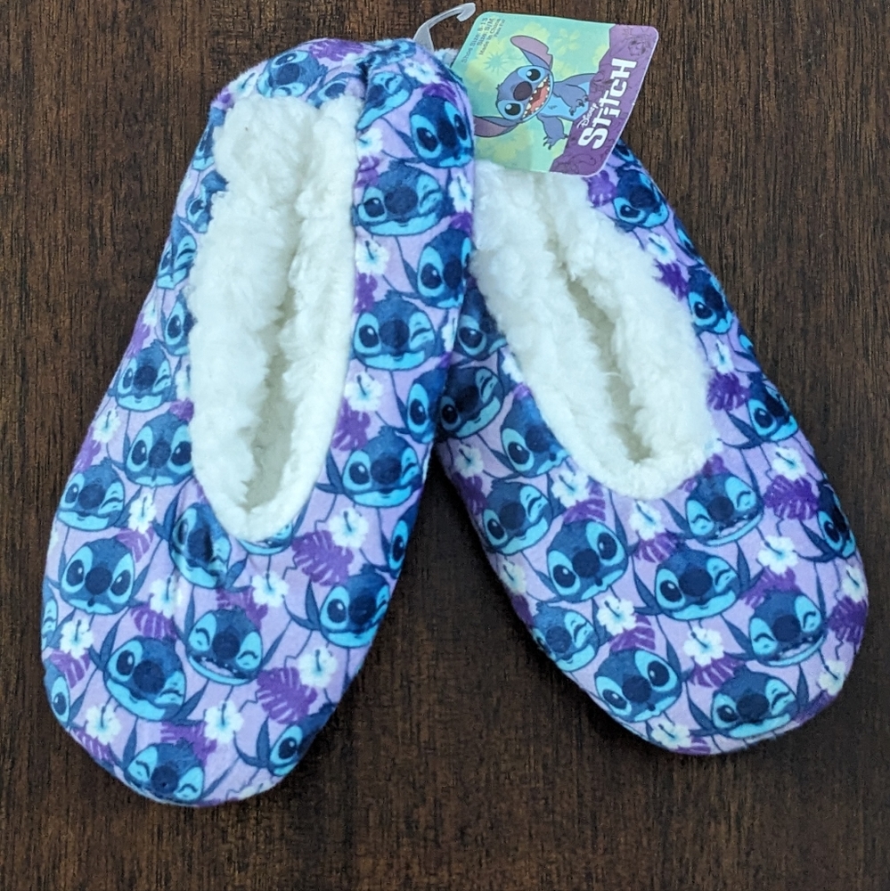 NWT Disney Stitch Girls Fuzzy Babba Slipper Socks, Size: S/M, Shoe Size: 8-13